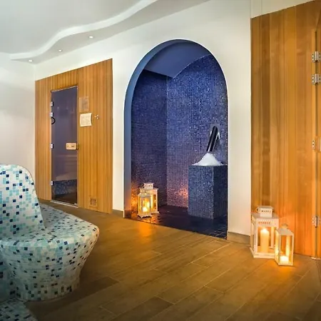 Valamar Diamant 4* פורץ