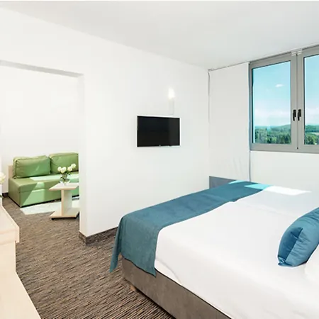 Valamar Diamant 4* פורץ
