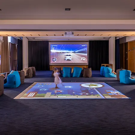 Valamar Diamant 4* פורץ