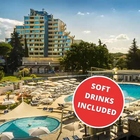 Valamar Diamant מלון 4*